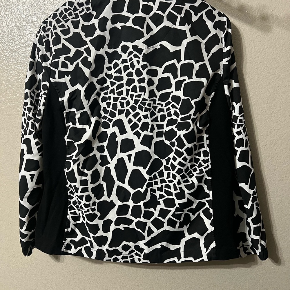 Black and White Giraffe Print Jacket - Picture 5 of 5